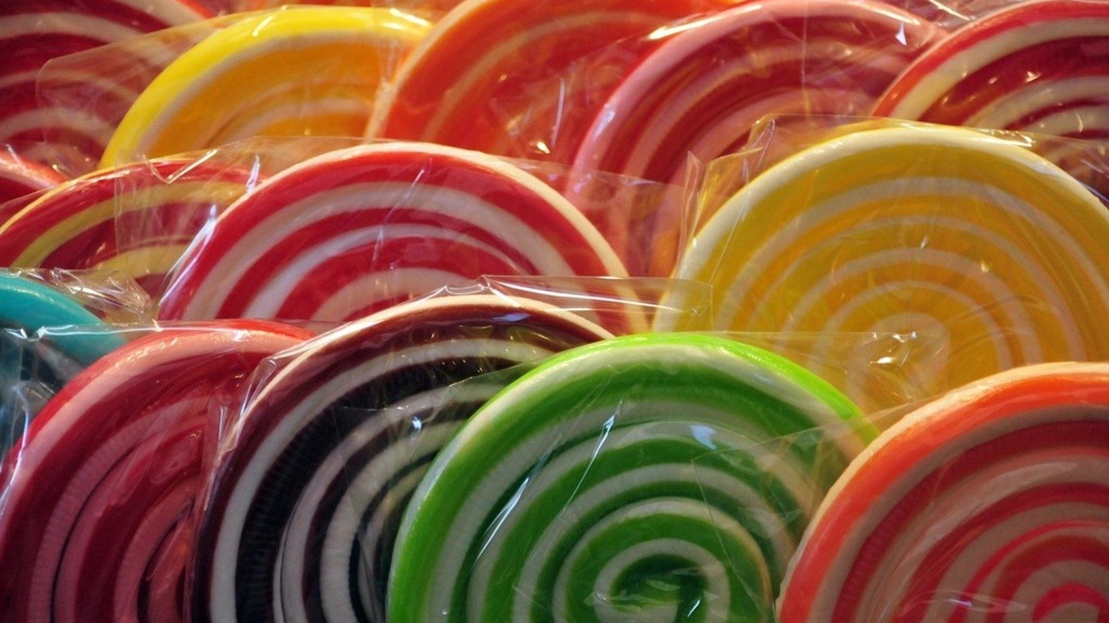 Chupetas gigantes de todos los colores